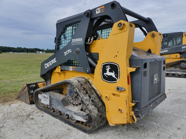 deere-317g-image-4