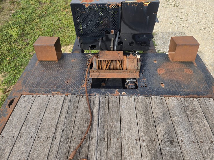 2010-landoll-440-image-34