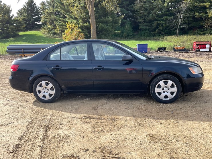 #203-•-2008-hyundai-sonata-(has-wi-title)-image-4