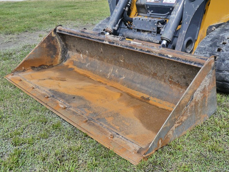 2025-deere-333p-image-13