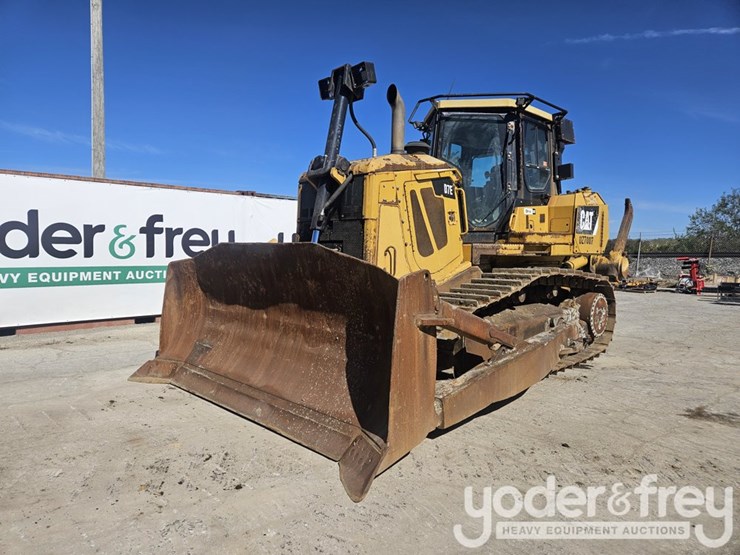 2010-caterpillar-d7e-image-1