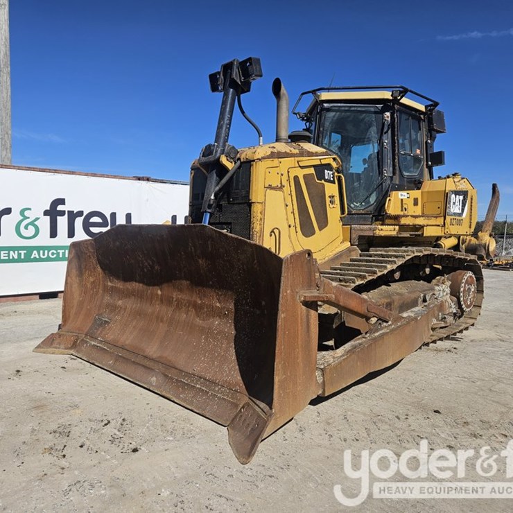 2010 CATERPILLAR D7E