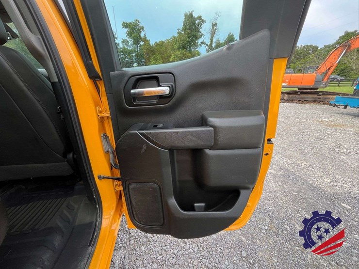 2019-chevrolet-silverado-1500-image-38
