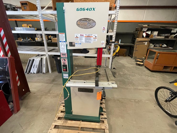 #4645-•-grizzly-g0640x-bandsaw-image-30