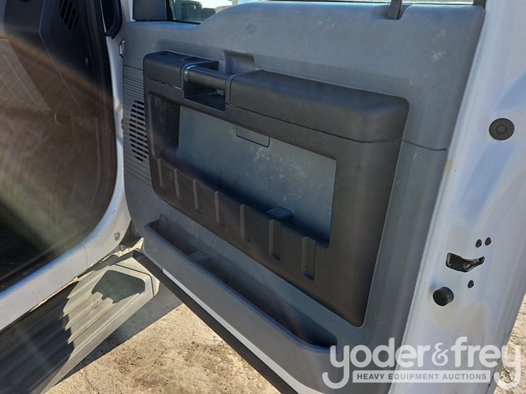 2013-ford-f350-sd-image-44