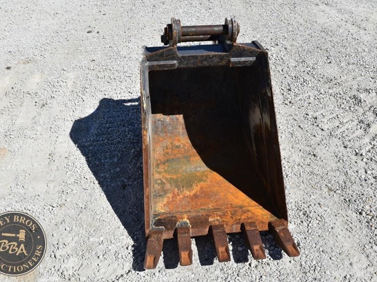 new-holland-b110c-image-8