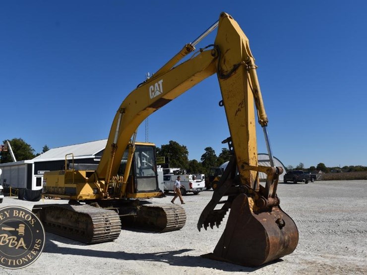 1990-caterpillar-el200b-image-10