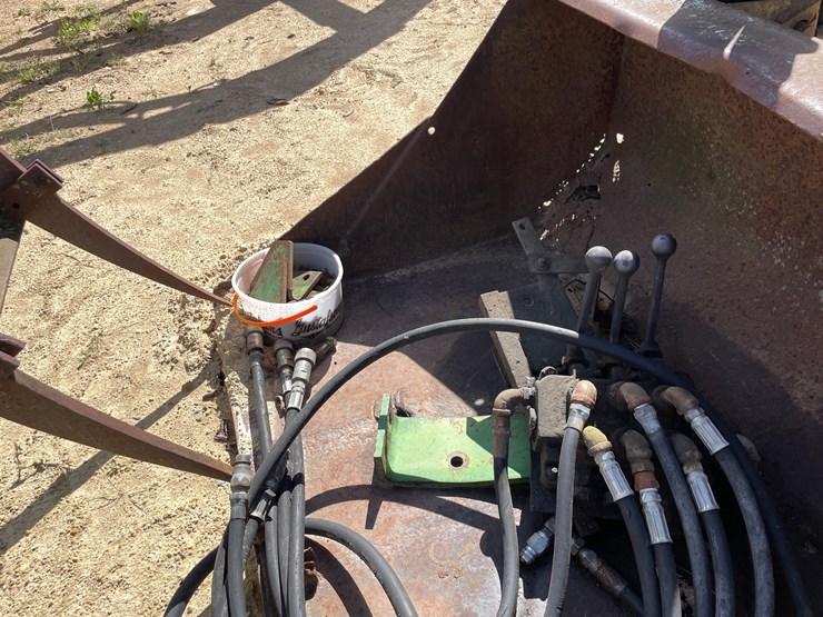john-deere-148-image-26