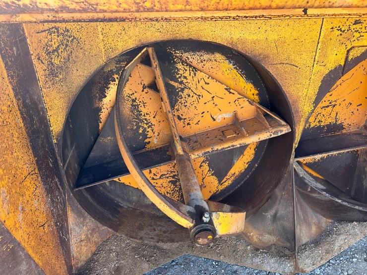 caterpillar-3208-image-10
