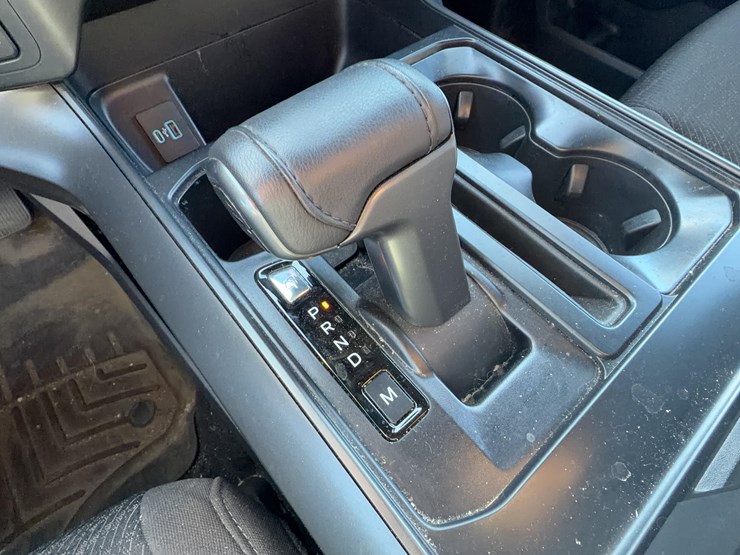 2024-ford-f150-xlt-image-27