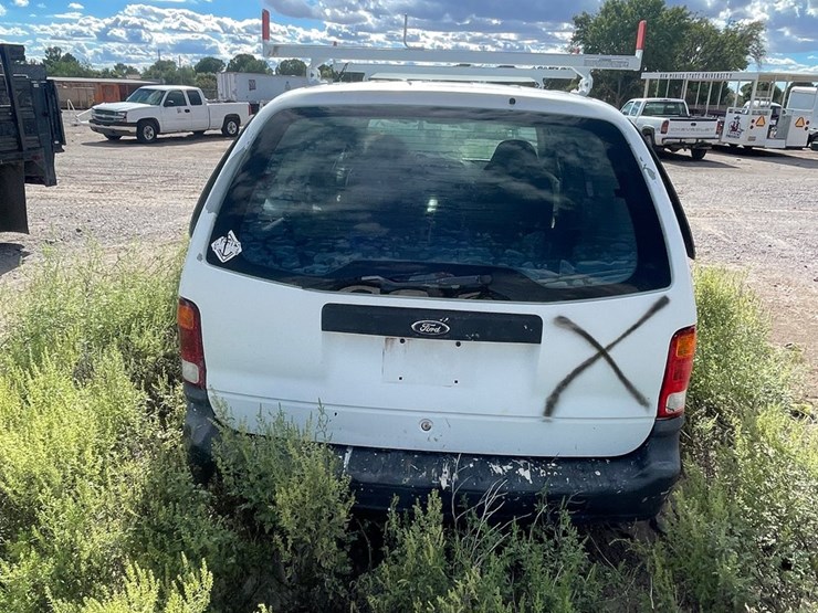 #2774-•-2001-ford-aerostar-van-(has-nm-title)(offsite-at-nmsu)-image-4