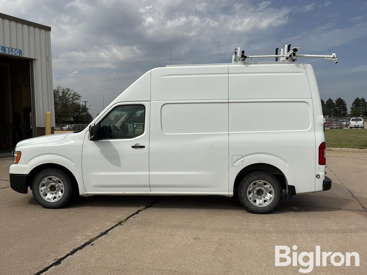 2017-nissan-nv2500-image-8