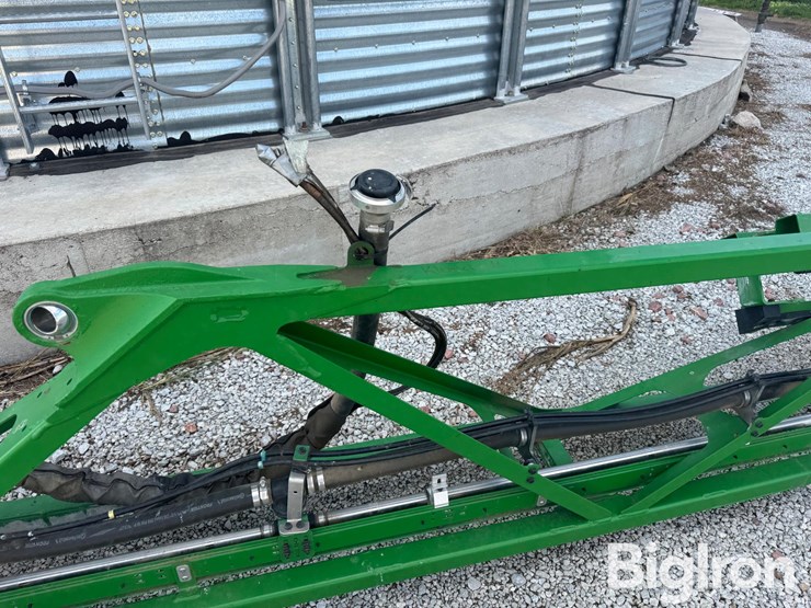 2020-john-deere-r4038-image-12
