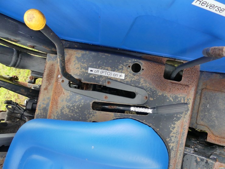 new-holland-tn75-image-12