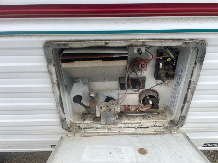 #1276-•-1998-jayco-eagle-304-camper-(has-mn-title)-image-43