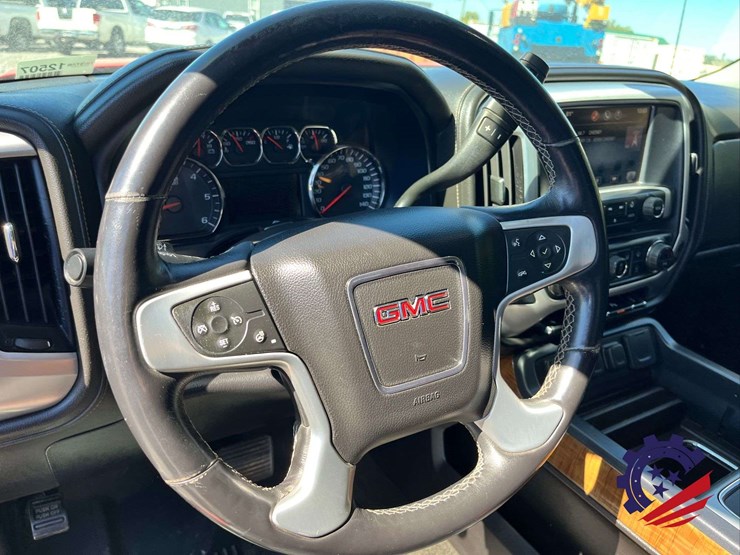 2014-gmc-sierra-z71-slt-pickup-truck-image-54