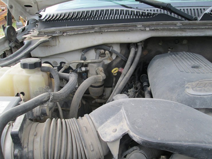 2006-chevrolet-2500hd-image-16