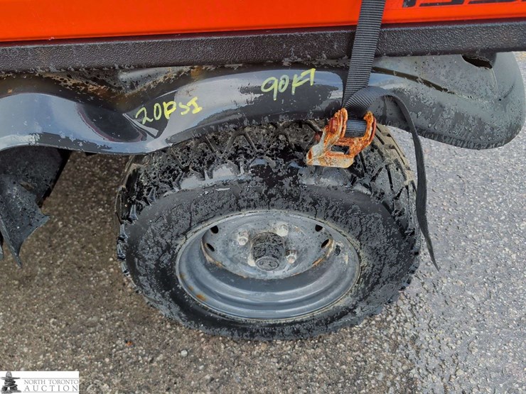 2019-kubota-rtv1100-image-40