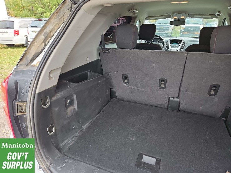 2017-chevrolet-equinox-image-25