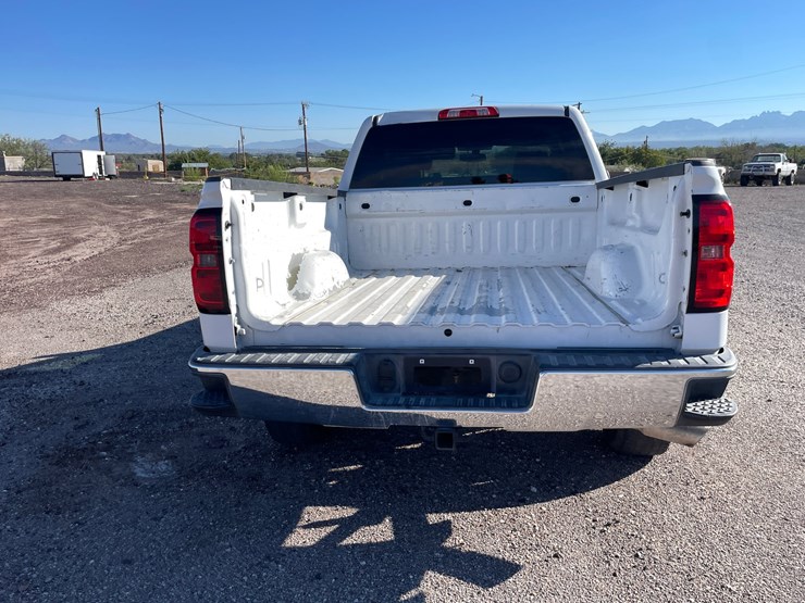 #2754-•-2015-chevrolet-silverado-(title-in-delay)-image-7