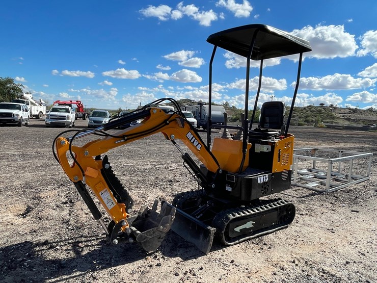 #3062-•-mini-excavator-image-1