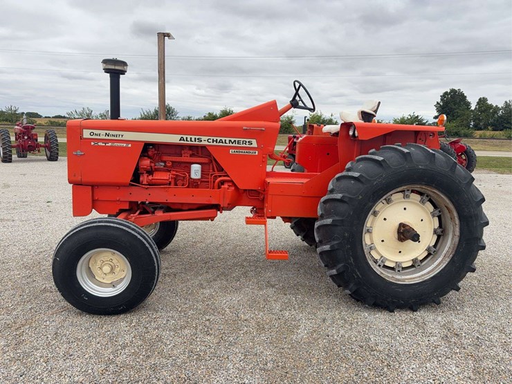 1969-allis-chalmers-one-ninety-xt-series-iii-diesel-image-2