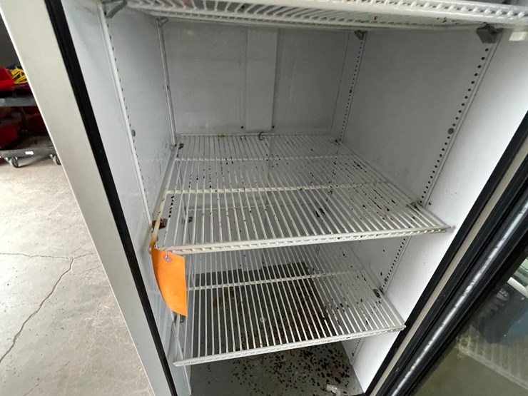 #4673-•-true-commercial-fridge-image-16