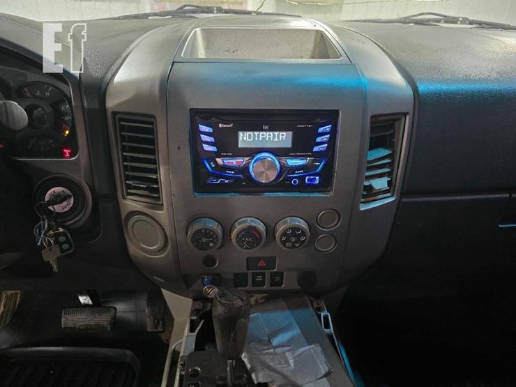 2004-nissan-titan-image-16