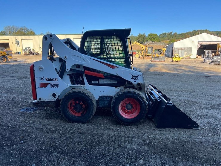 2017-bobcat-s570-image-8