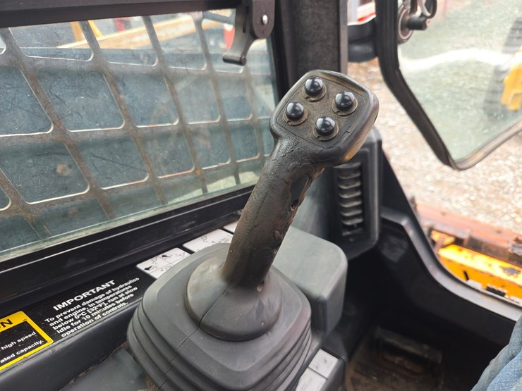 deere-333g-image-38