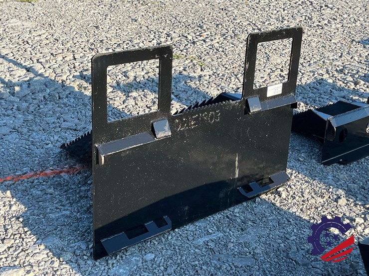 40-in.-skid-steer-spade-bucket-attachment-image-3