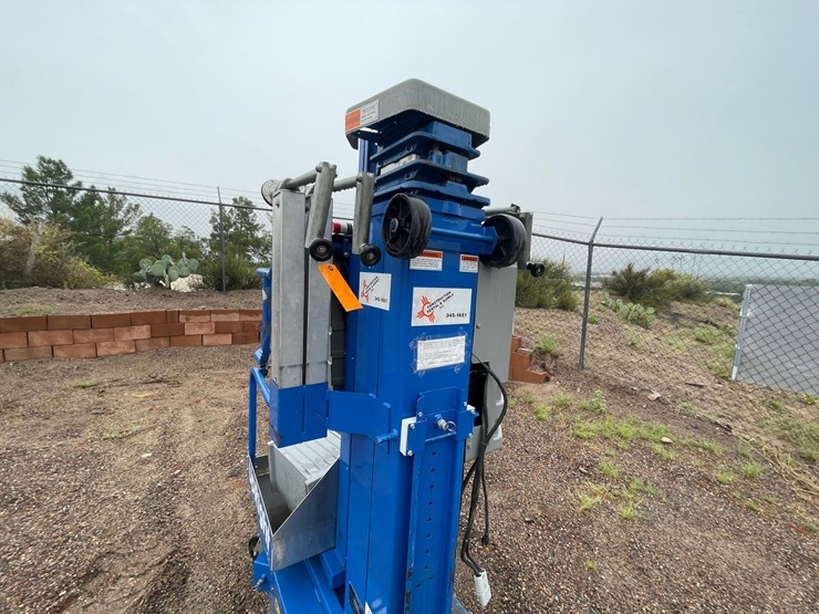 #4647-•-upright-25'-personnel-lift-image-28