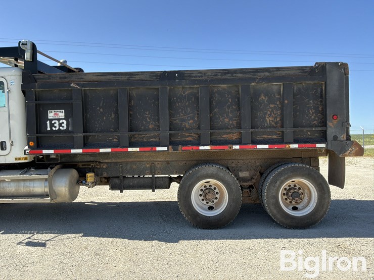 2008-peterbilt-340-image-9