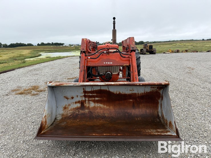 1963-allis-chalmers-d17-image-2
