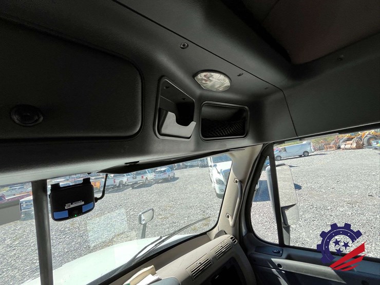 2018-freightliner-cascadia-t/a-truck-tractor-image-92