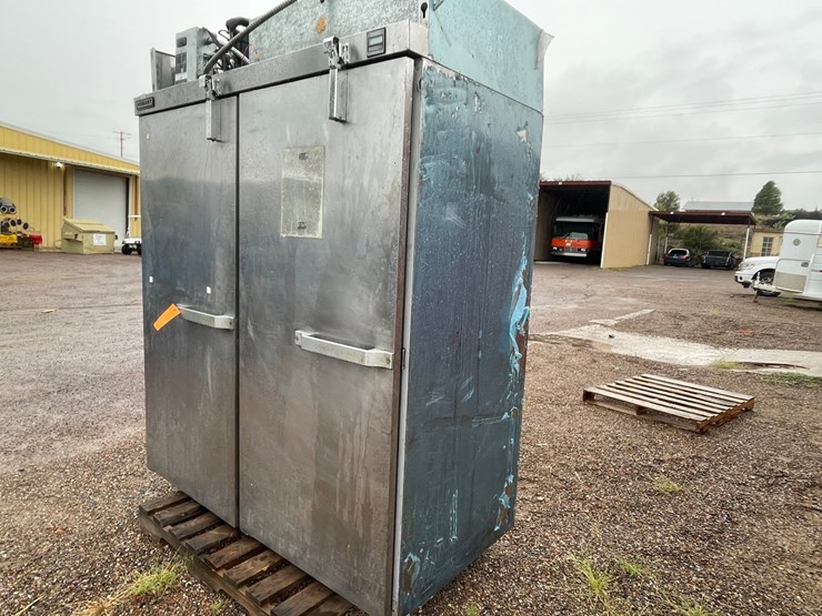 #4674-•-hobart-commercial-freezer-and-fridge-image-15