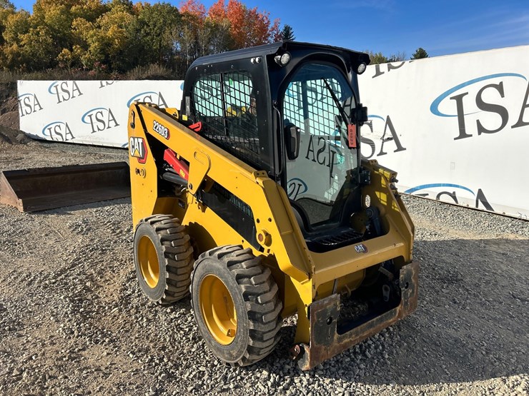 2023-caterpillar-226d3-image-7