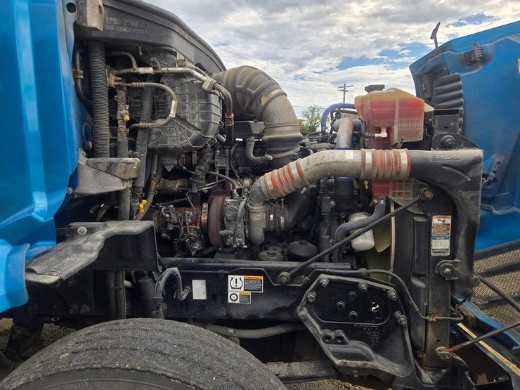 2020-peterbilt-579-image-33