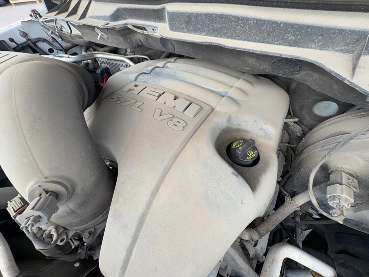 2014-dodge-1500-image-25