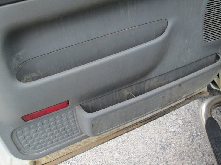 2004-ford-f350-image-26