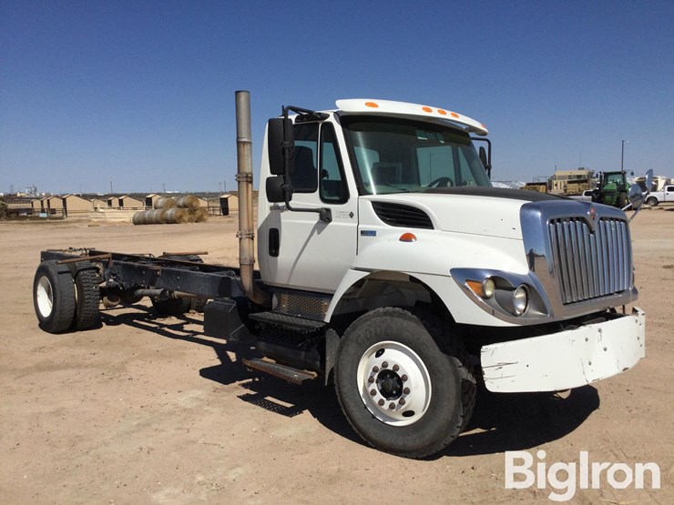 2009-international-workstar-7400-image-3