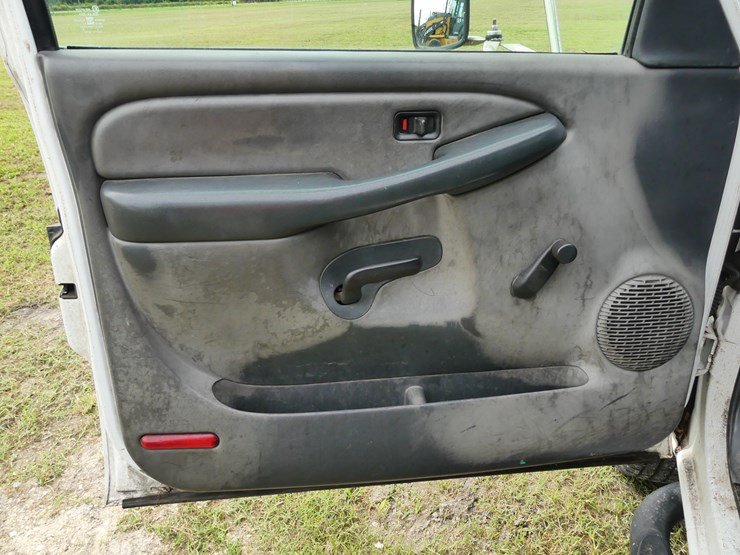 2002-chevrolet-3500-image-20