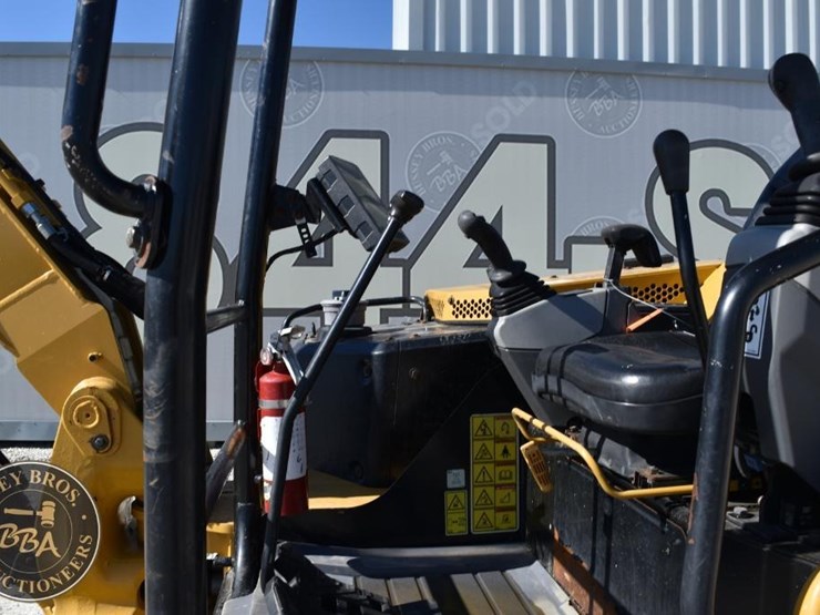 2021-caterpillar-306cr-image-56
