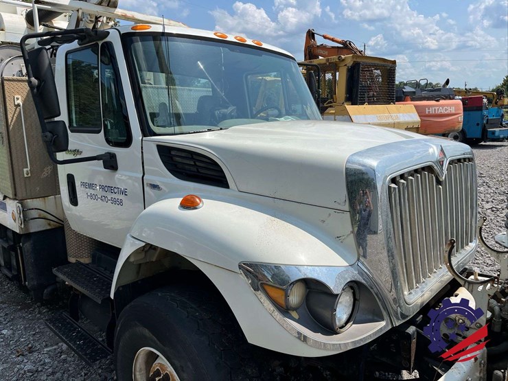 2009-international-sf637-t/a-hydrovac-truck-image-50