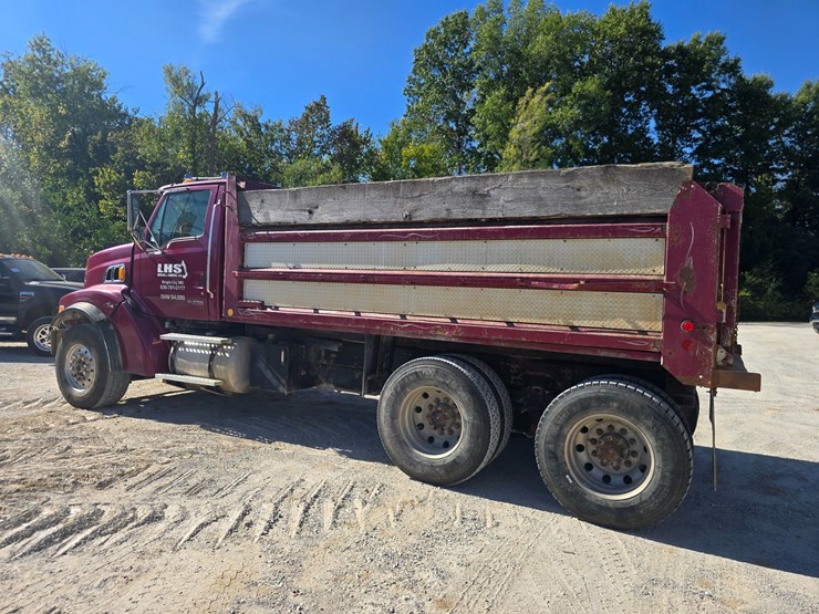 2001-sterling-l8500-image-8