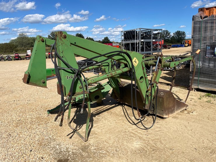 john-deere-148-image-5