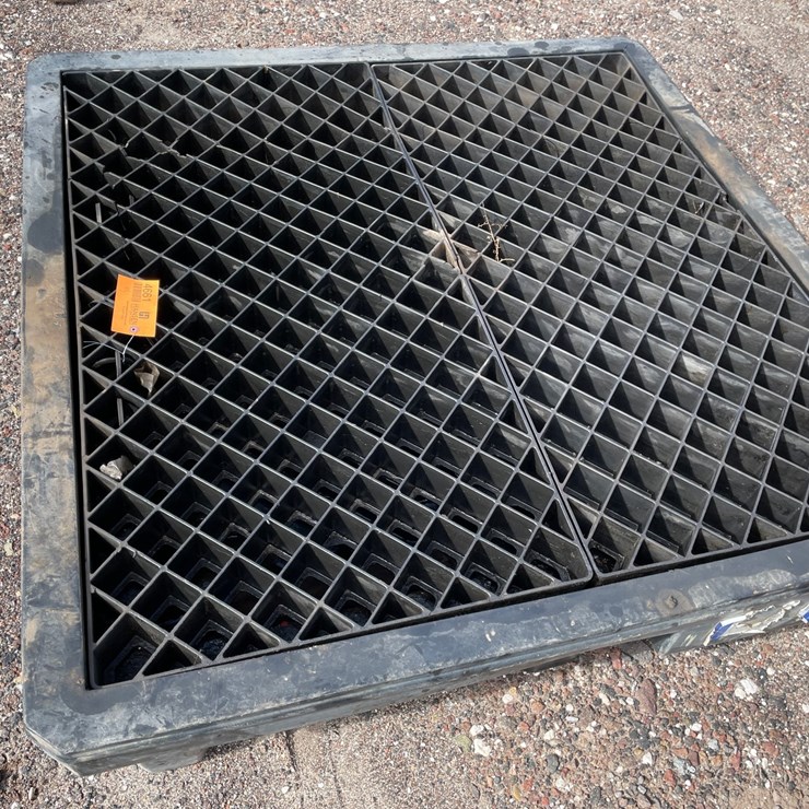 #4661 • Spill Containment Pallet