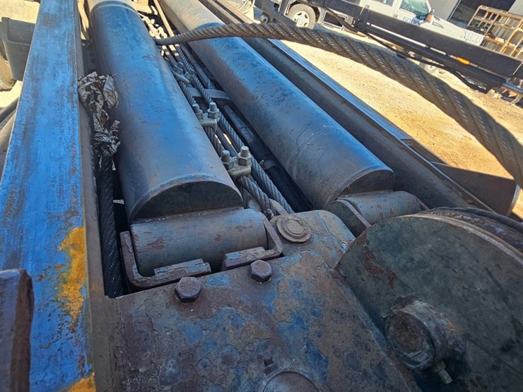 2007-mack-cl713-image-96