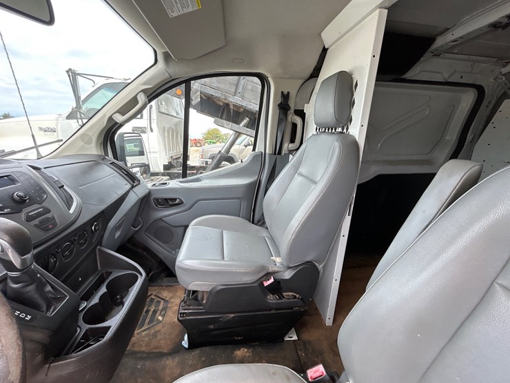 2016-ford-transit-image-10