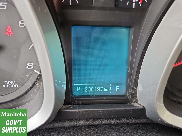 2017-chevrolet-equinox-image-37